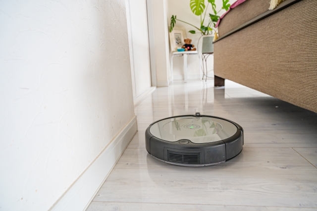 HSPママが新居にロボット掃除機を導入する理由｜無垢床でも安心して頼れる相棒を選びたい